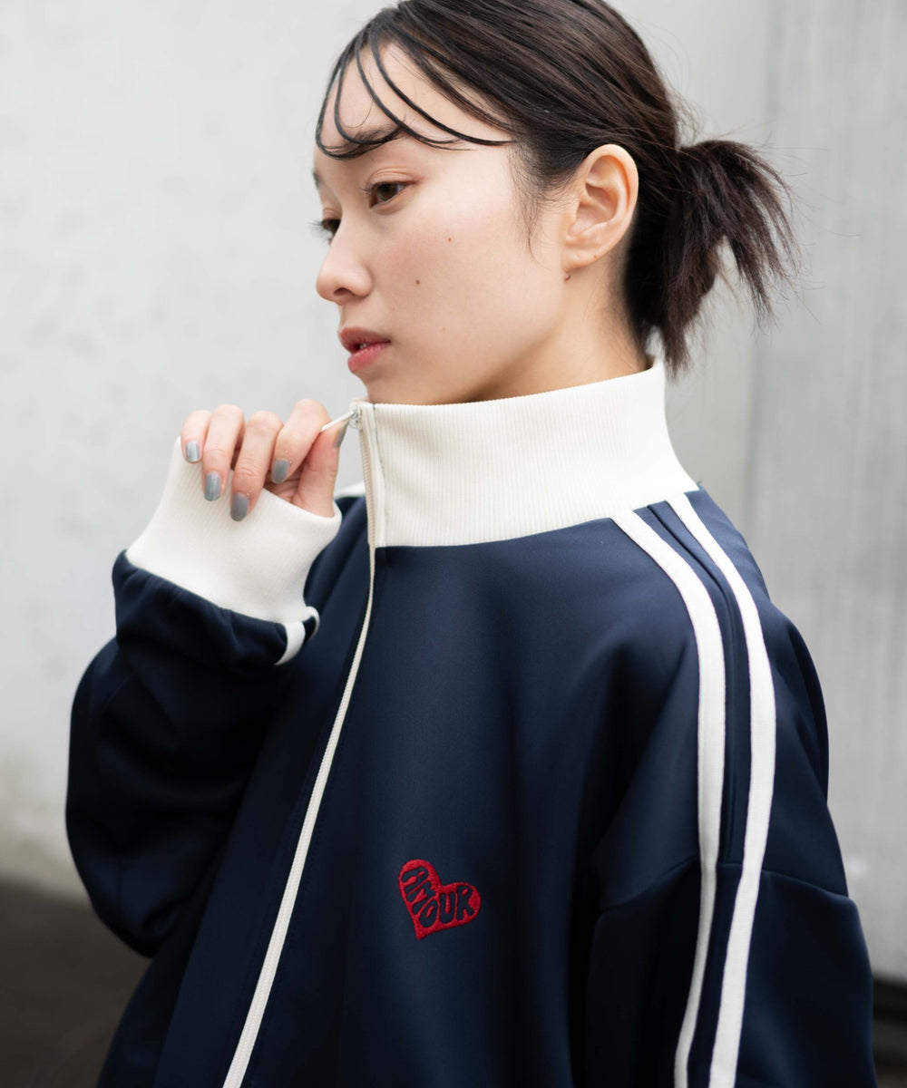 ネイビー 　モデル:161cm L着用