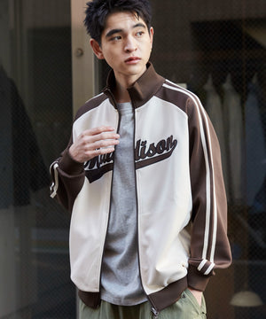 ブラウン　モデル:180cm L着用