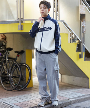 ネイビー　モデル:180cm L着用