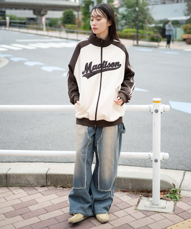 ブラウン　モデル:161cm L着用