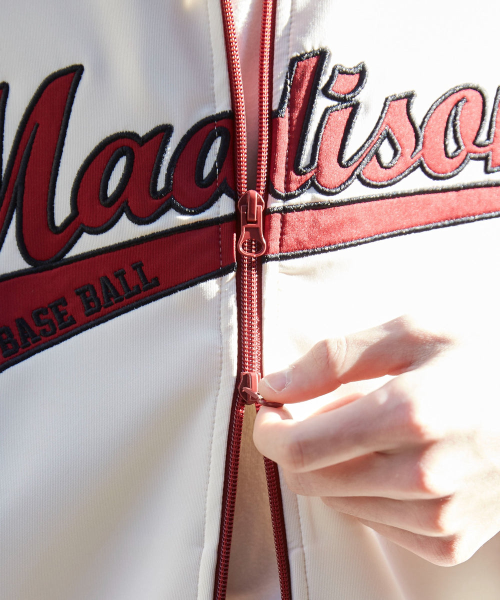 ワイン　モデル:180cm L着用