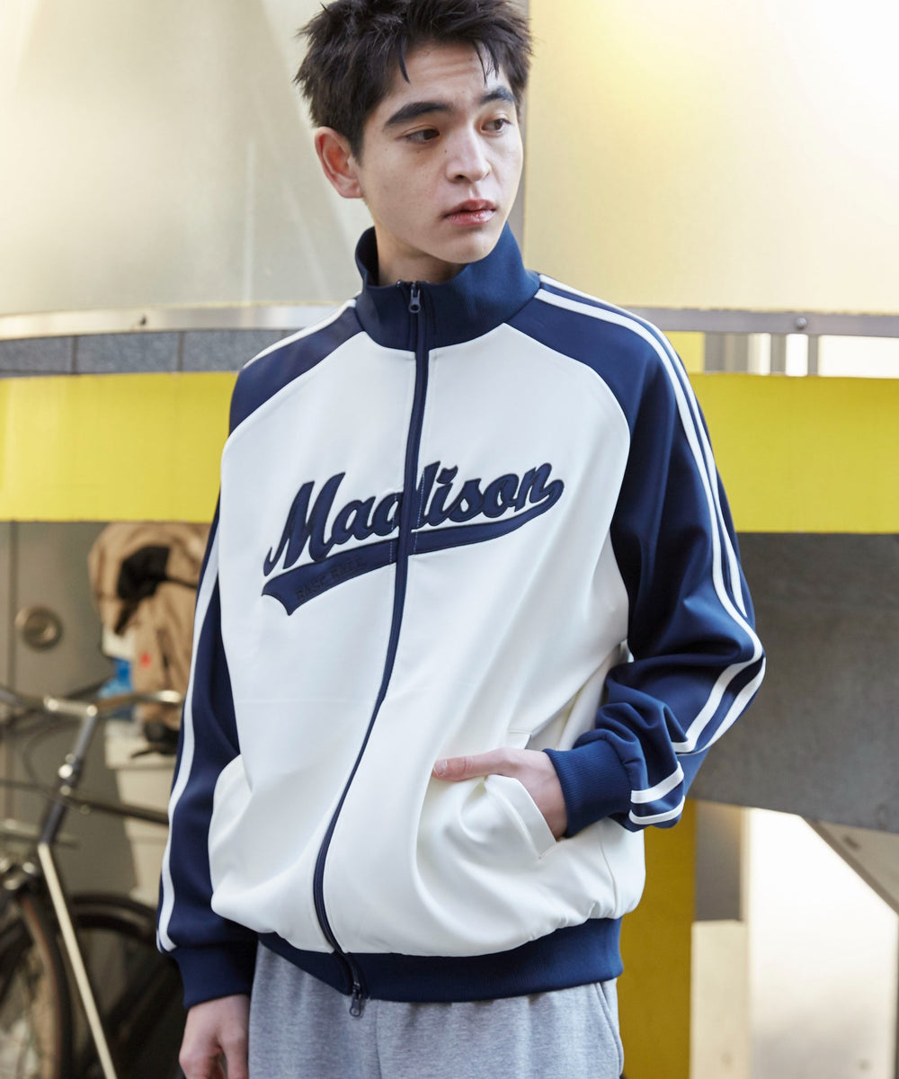 ネイビー　モデル:180cm L着用