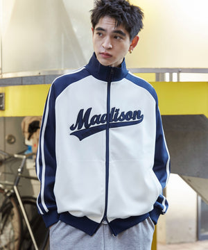 ネイビー　モデル:180cm L着用