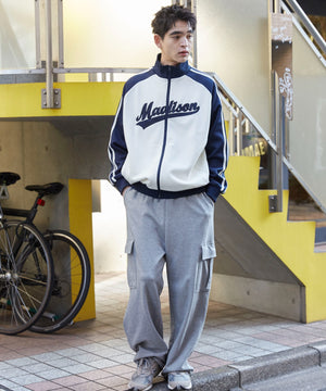 ネイビー　モデル:180cm L着用