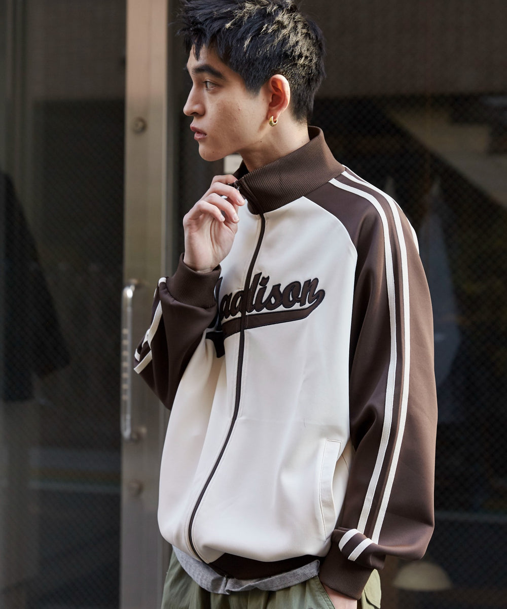 ブラウン　モデル:180cm L着用