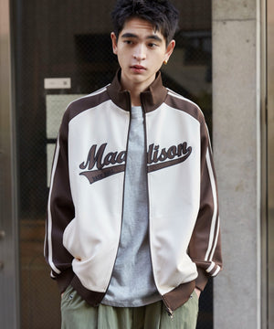 ブラウン　モデル:180cm L着用