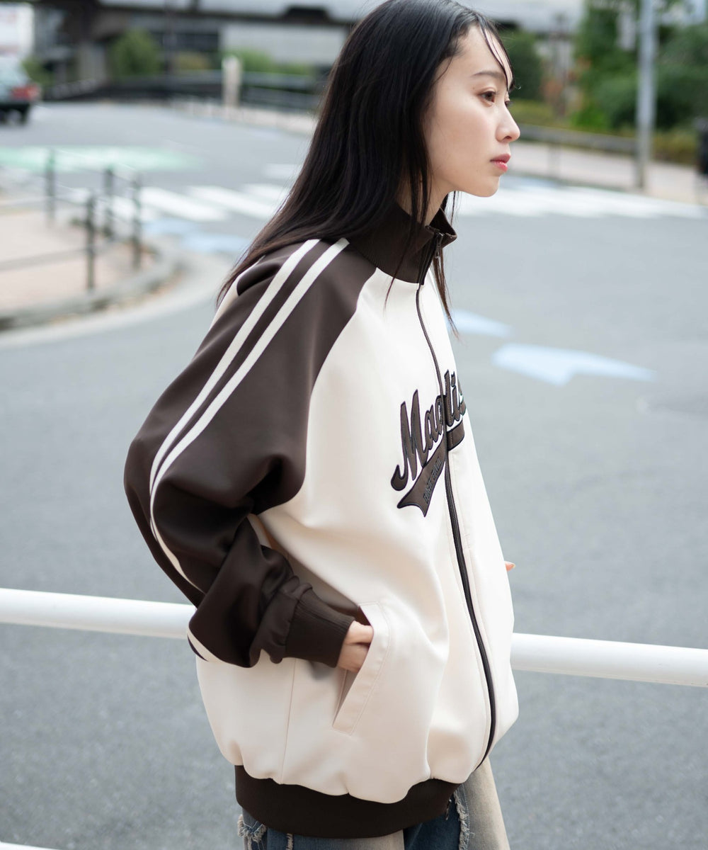 ブラウン　モデル:161cm L着用