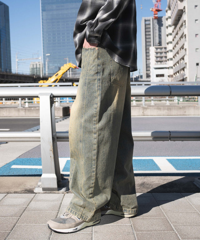 デニム淡加工 モデル：180cm L着用