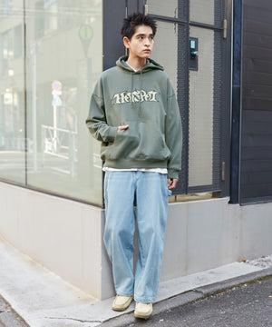 アッシカーキ　モデル:180cm L着用