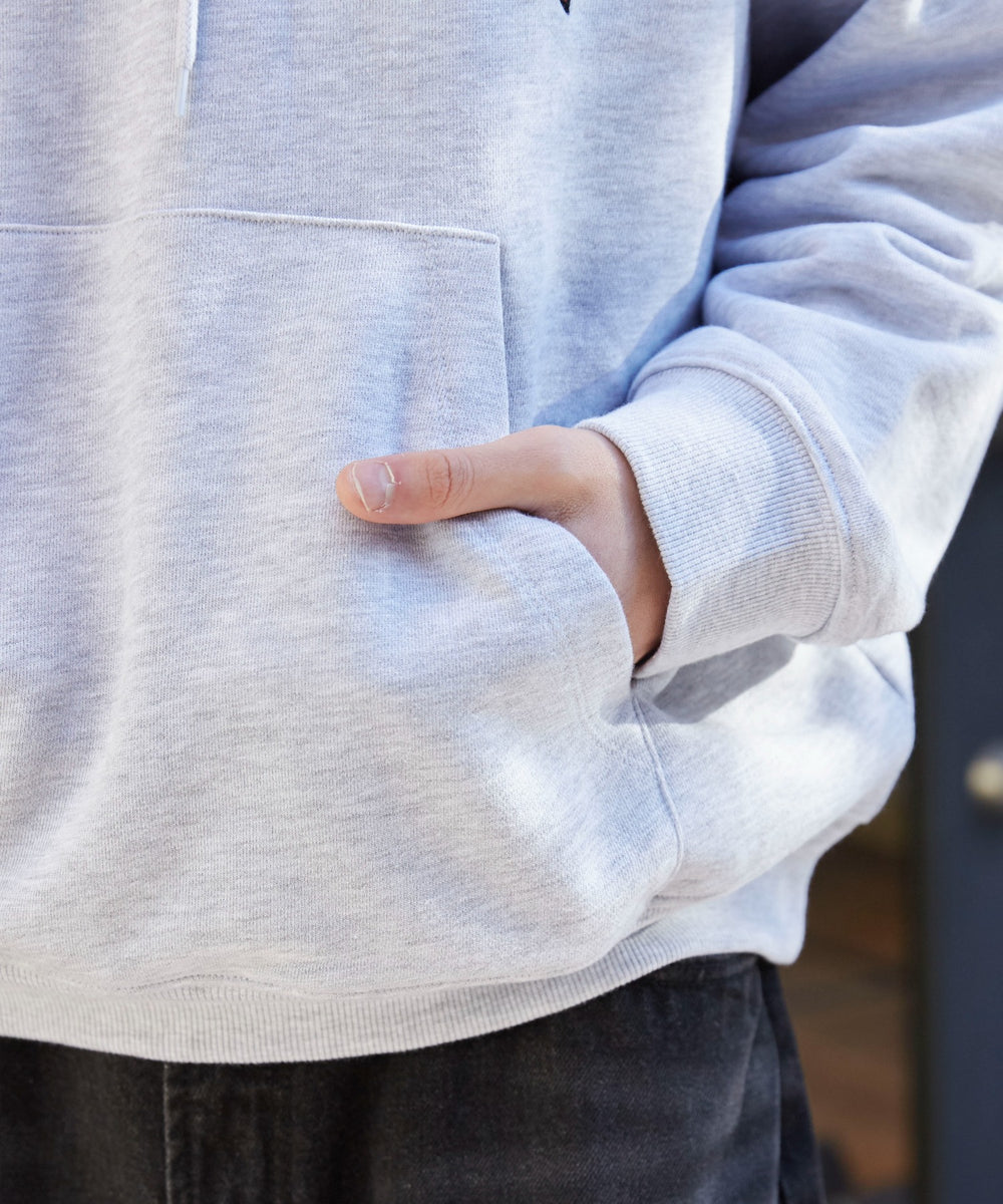 ワッペンロゴパーカー