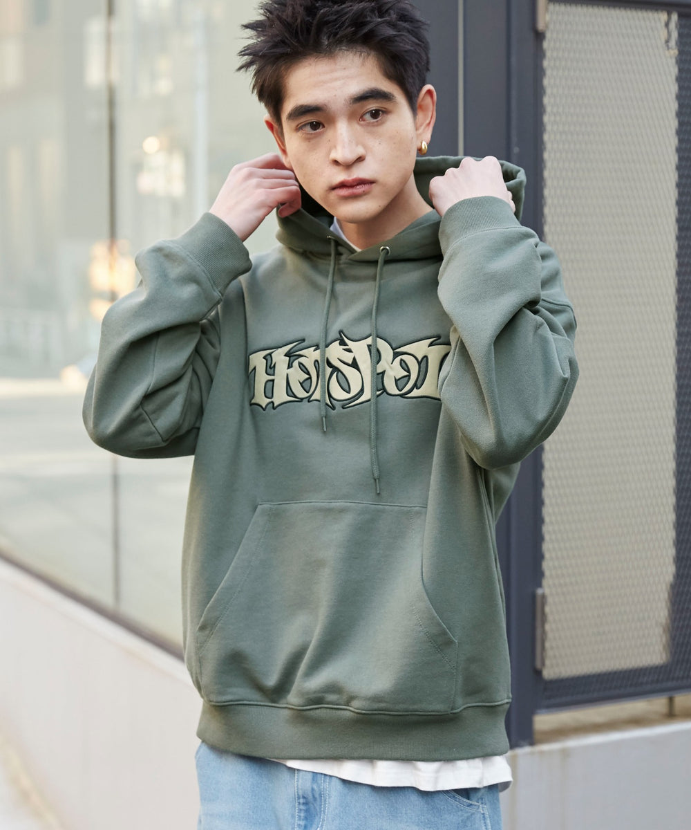 カーキ　モデル:180cm L着用