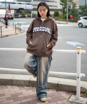 ブラウン　モデル:161cm L着用