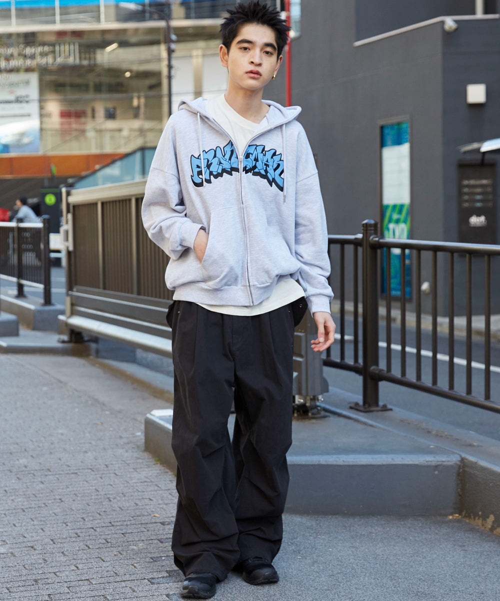 アッシュグレー　モデル:180cm L着用