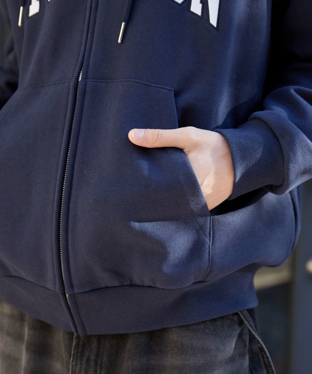 ワッペンロゴZIPパーカー