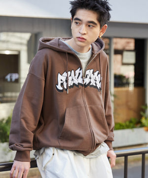 ブラウン　モデル:180cm L着用