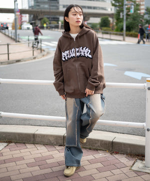 ブラウン　モデル:161cm L着用