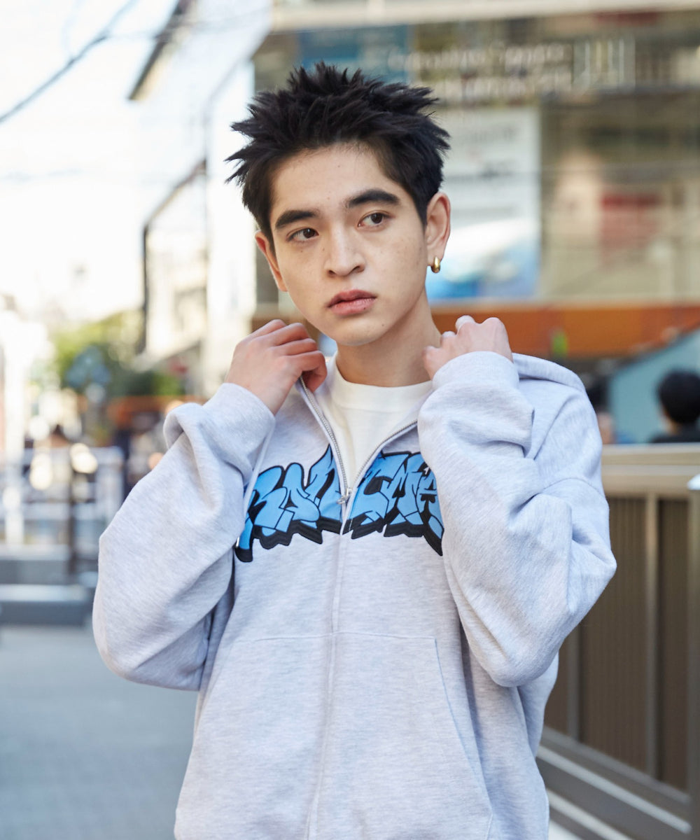 アッシュグレー　モデル:180cm L着用