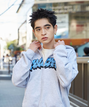 アッシュグレー　モデル:180cm L着用