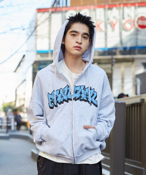 アッシュグレー　モデル:180cm L着用