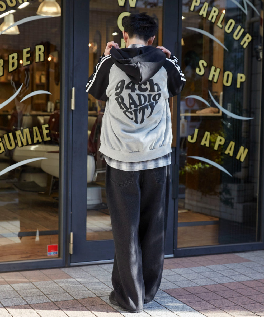 ブラック　モデル:180cm L着用