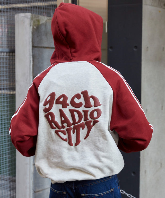 ワイン　モデル:180cm L着用