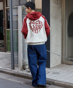 ワイン　モデル:180cm L着用