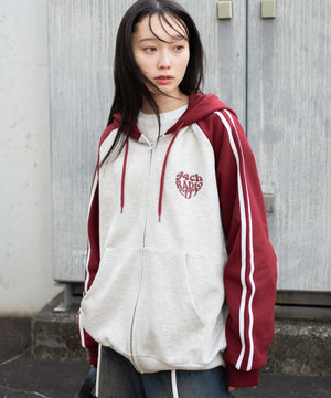 ワイン　モデル:161cm L着用