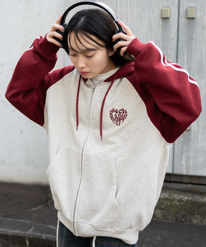 ワイン　モデル:161cm L着用