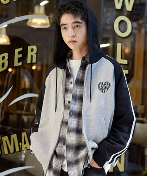 ブラック　モデル:180cm L着用