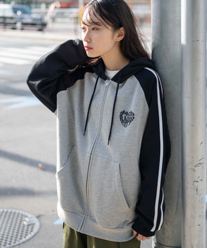 ブラック　モデル:161cm L着用