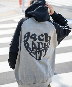 ブラック　モデル:161cm L着用