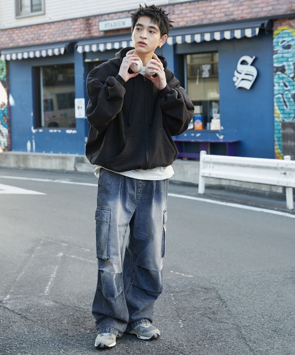 ブラック モデル：180cm L着用