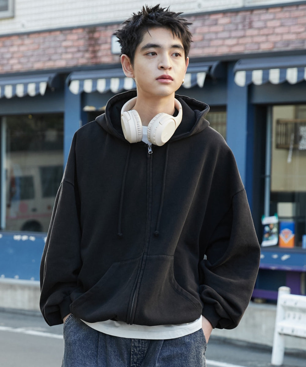 ブラック モデル：180cm L着用