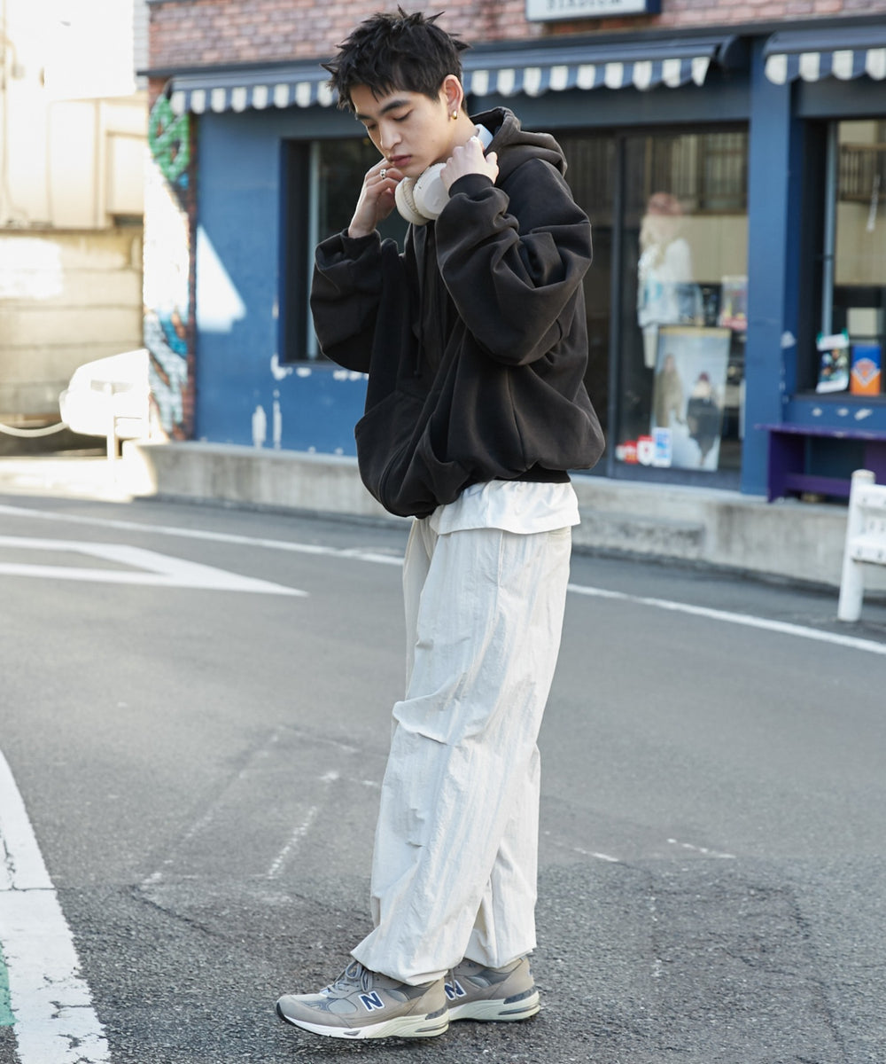 ブラック モデル：180cm L着用