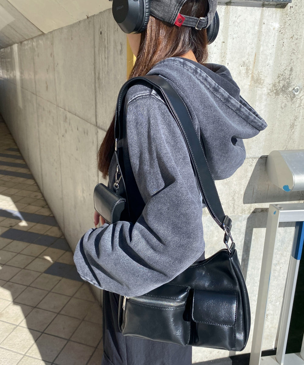 ブラック（PU）