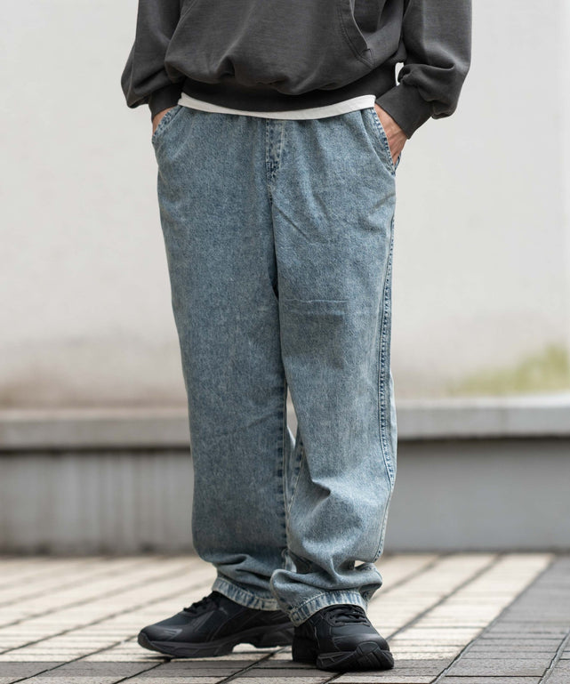 デニム淡加工  モデル：175cm L着用