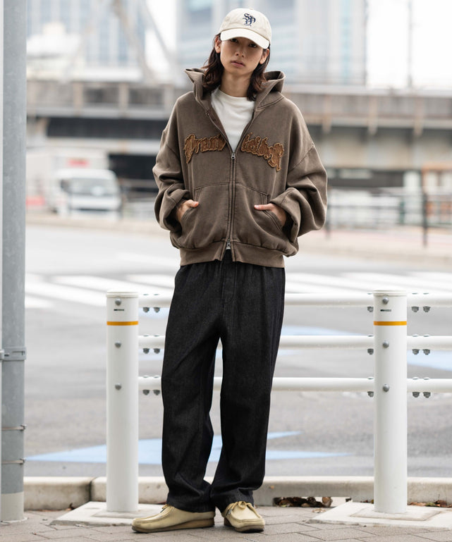 ブラック モデル：175cm L着用