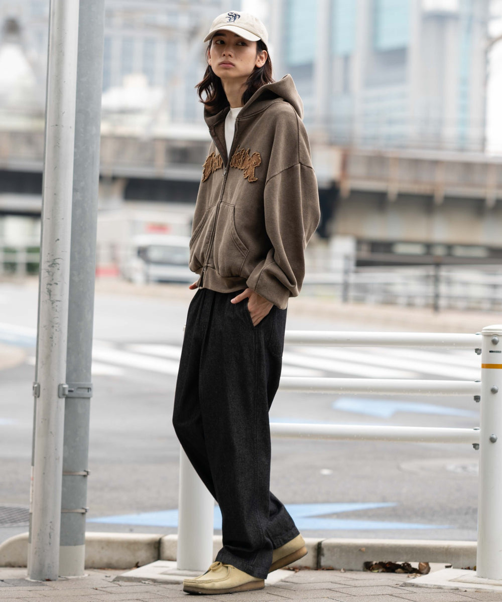 ブラック モデル：175cm L着用