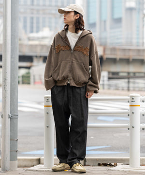 ブラック モデル：175cm L着用