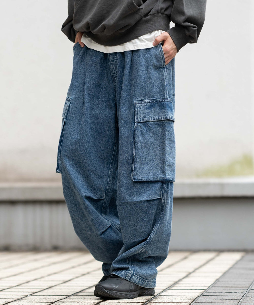 デニム淡加工 モデル：175cm L着用