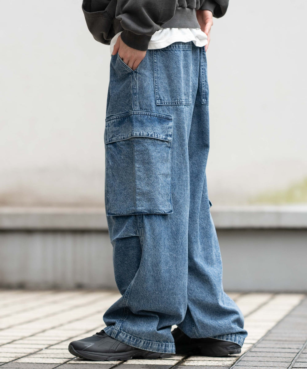 デニム淡加工 モデル：175cm L着用