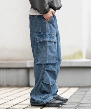 デニム淡加工 モデル：175cm L着用