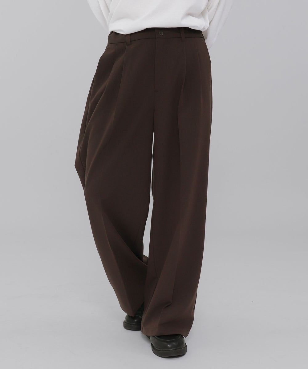 ブラウン モデル：175cm L着用