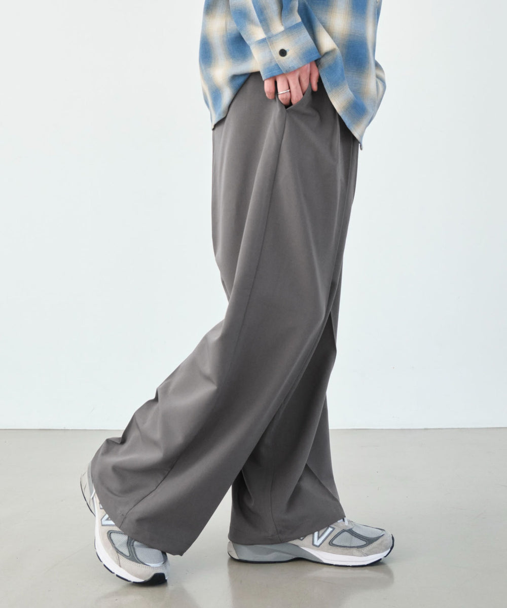 Dグレー モデル：177cm L着用