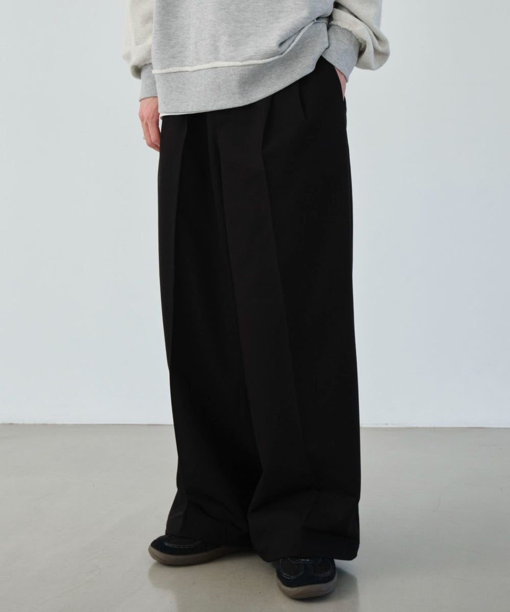 ブラック モデル：177cm L着用