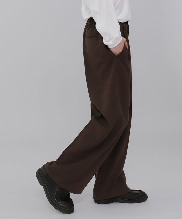 ブラウン モデル：175cm L着用