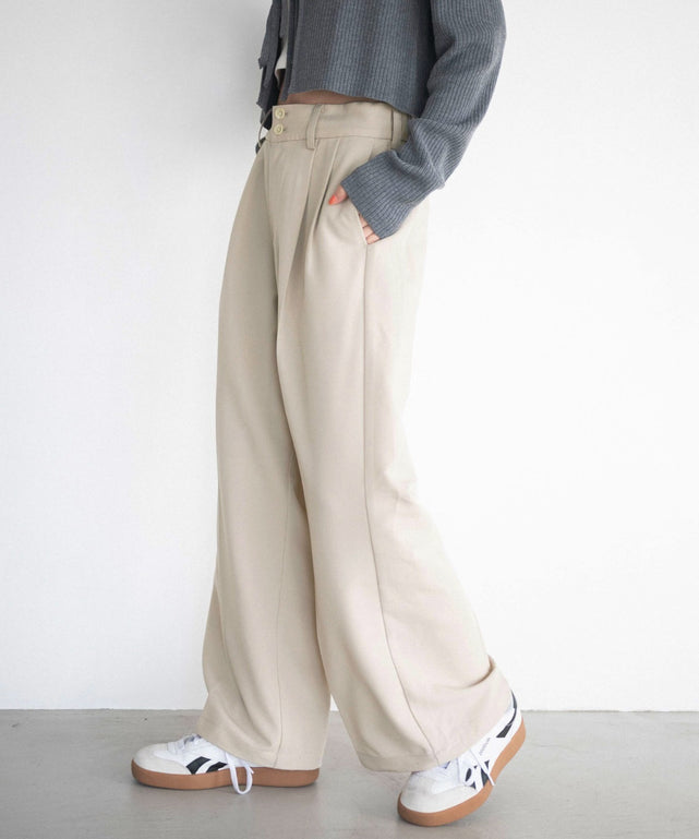 Lベージュ モデル：161cm S着用