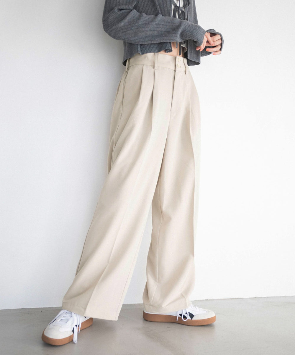 Lベージュ モデル：161cm S着用