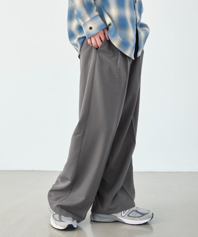 Dグレー モデル：177cm L着用