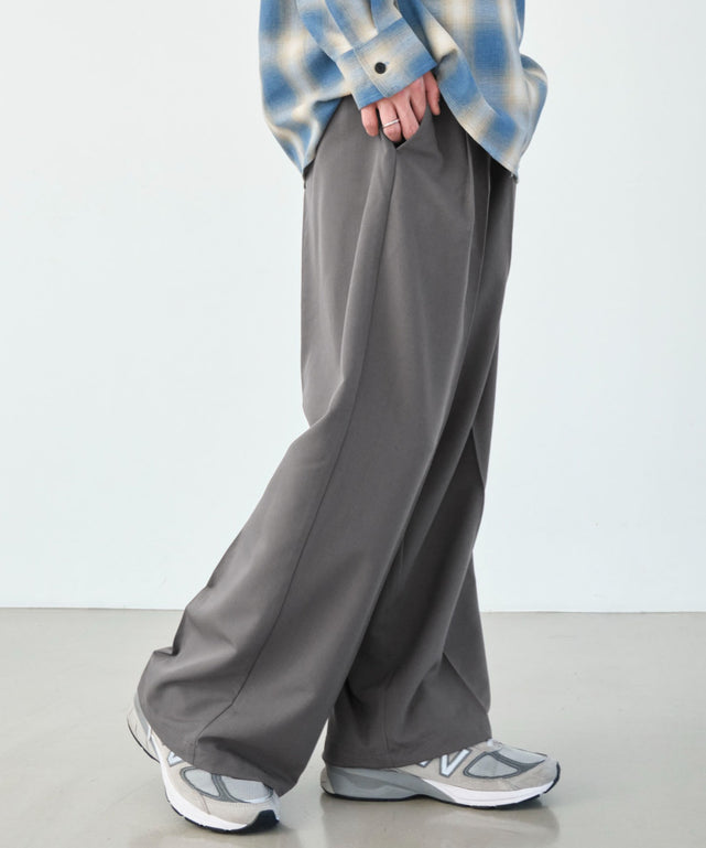 Dグレー モデル：177cm L着用